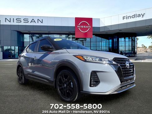 Used 2023 Nissan Kicks SR w/ SR Premium Package FWD image 1