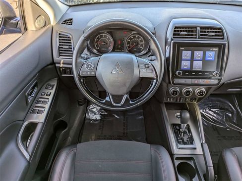 Used 2024 Mitsubishi Outlander Sport 2.0 SE image 16