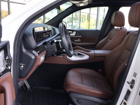 Certified 2024 Mercedes-Benz GLS 450 4MATIC image 10