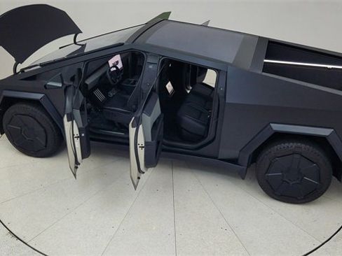 Used 2024 Tesla Cybertruck Cyberbeast image 81