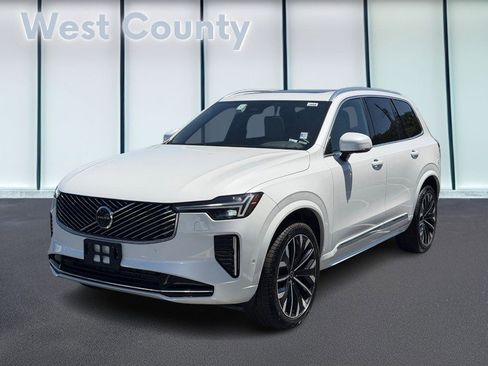 Certified 2025 Volvo XC90 B6 Plus AWD/4WD image 9