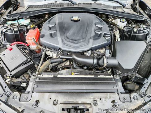 Used 2021 Chevrolet Camaro LT RWD image 25
