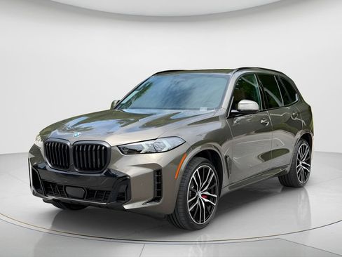 New 2026 BMW X5 xDrive40i w/ M Sport Package AWD/4WD image 1