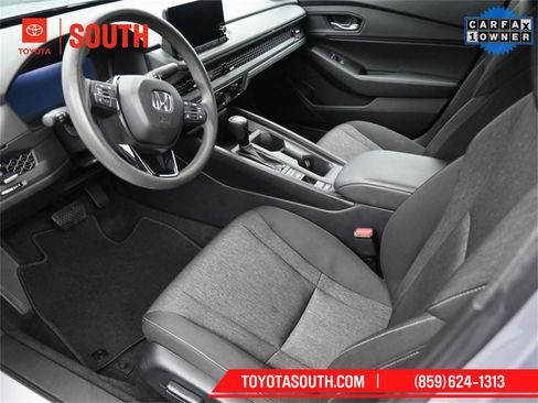 Used 2025 Honda Accord SE image 9
