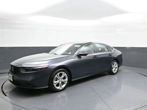 Certified 2023 Honda Accord LX image 10