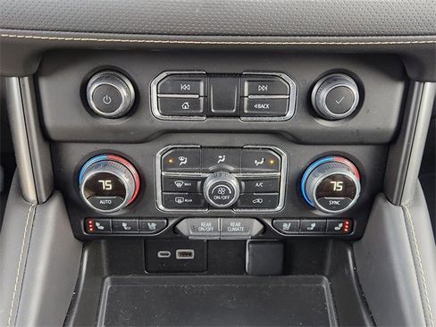 Used 2024 Chevrolet Tahoe Premier image 19