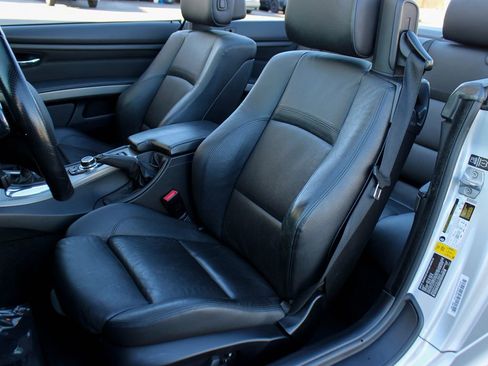 Used 2013 BMW 335is Convertible image 19