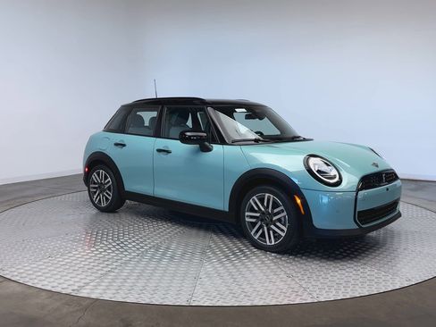 New 2026 MINI Cooper S image 2