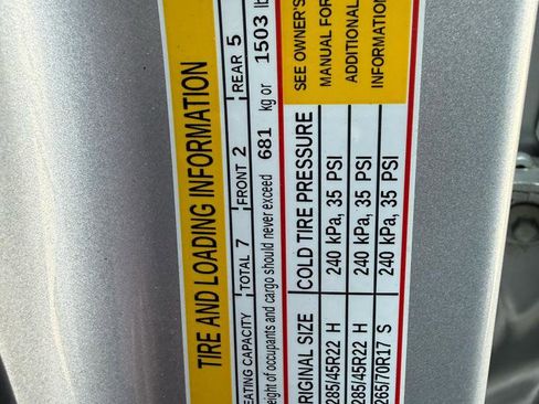 Used 2018 GMC Yukon SLT w/ Premium Edition image 18