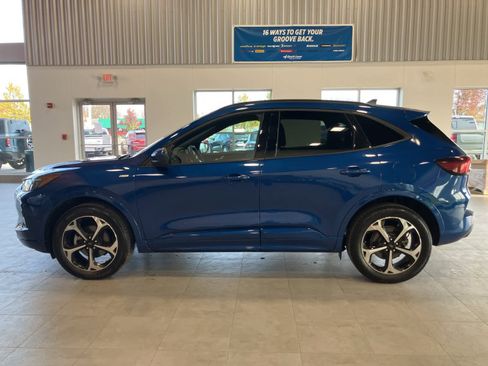 Certified 2023 Ford Escape ST-Line Elite w/ Premium Technology Package image 8