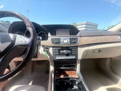 Used 2014 Mercedes-Benz E 350 4MATIC Sedan image 16