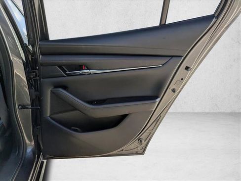 Used 2022 MAZDA MAZDA3 s image 29