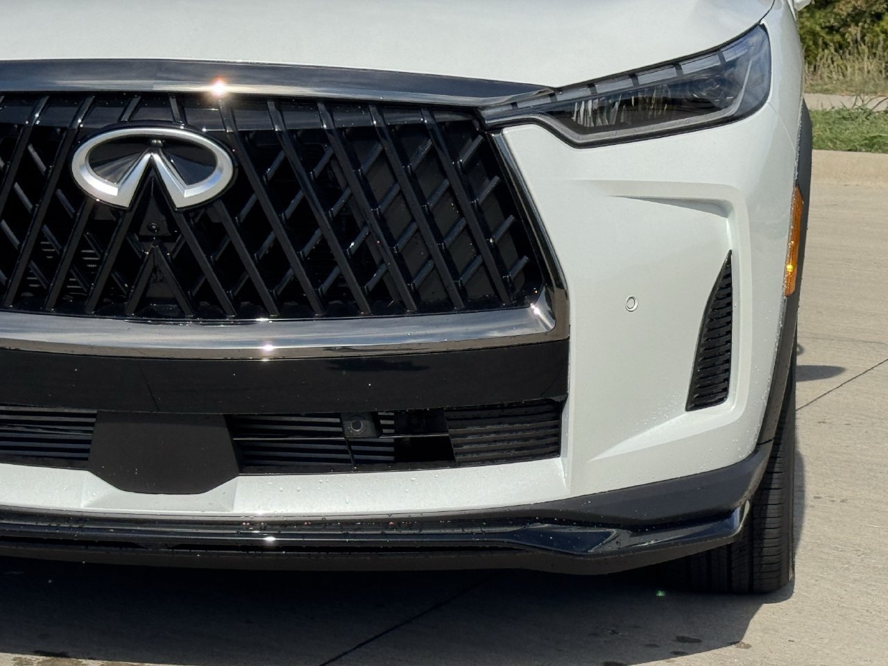 New 2027 INFINITI QX60 Sport w/ Dark Cargo Package AWD/4WD image 8