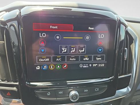 Used 2023 Chevrolet Traverse Premier AWD/4WD image 26