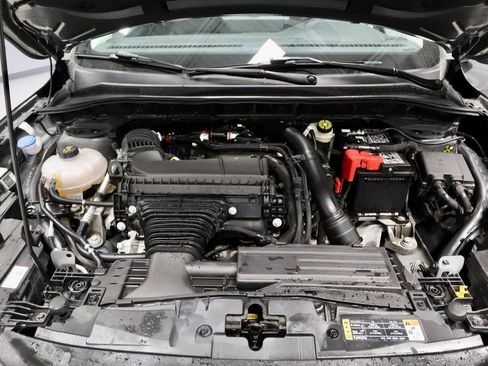 Certified 2025 Ford Escape Platinum image 18