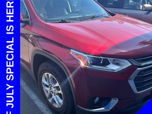 Used 2019 Chevrolet Traverse LT FWD image 1