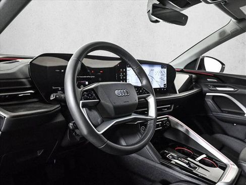 Certified 2025 Audi Q5 Prestige AWD/4WD image 10