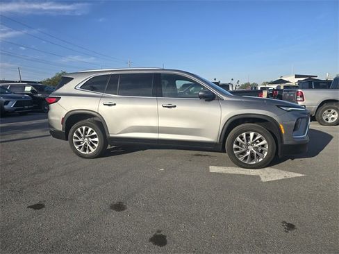 New 2026 Buick Enclave Preferred image 4