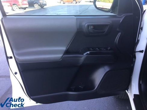 Used 2022 Toyota Tacoma SR image 25