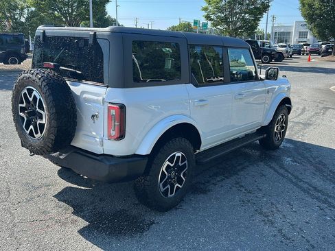 Used 2022 Ford Bronco Outer Banks AWD/4WD image 5
