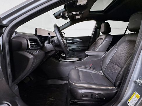 Used 2024 Buick Envista Avenir image 17