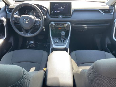 Used 2025 Toyota RAV4 LE image 39