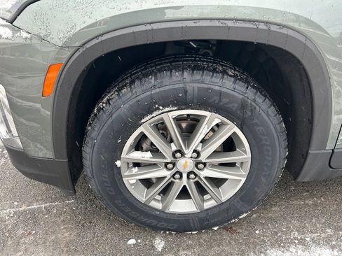 Used 2023 Chevrolet Traverse LT image 10