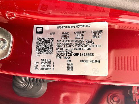 Used 2024 Chevrolet Colorado LT w/ LT Convenience Package image 36