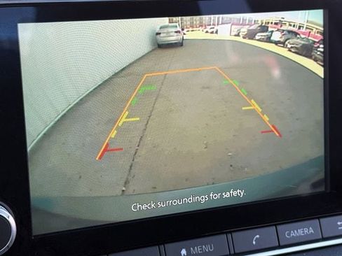 Used 2024 Nissan Sentra SV image 18