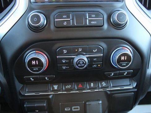 Used 2022 Chevrolet Silverado 2500 LT w/ Convenience Package image 14