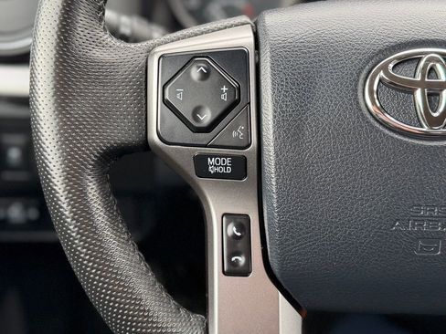 Used 2020 Toyota Tacoma SR5 image 9