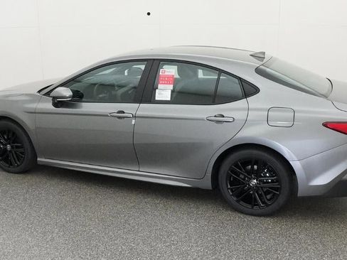 New 2026 Toyota Camry SE FWD image 4