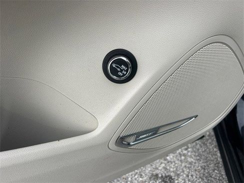 Used 2022 Buick Envision Avenir w/ Technology Package II image 20