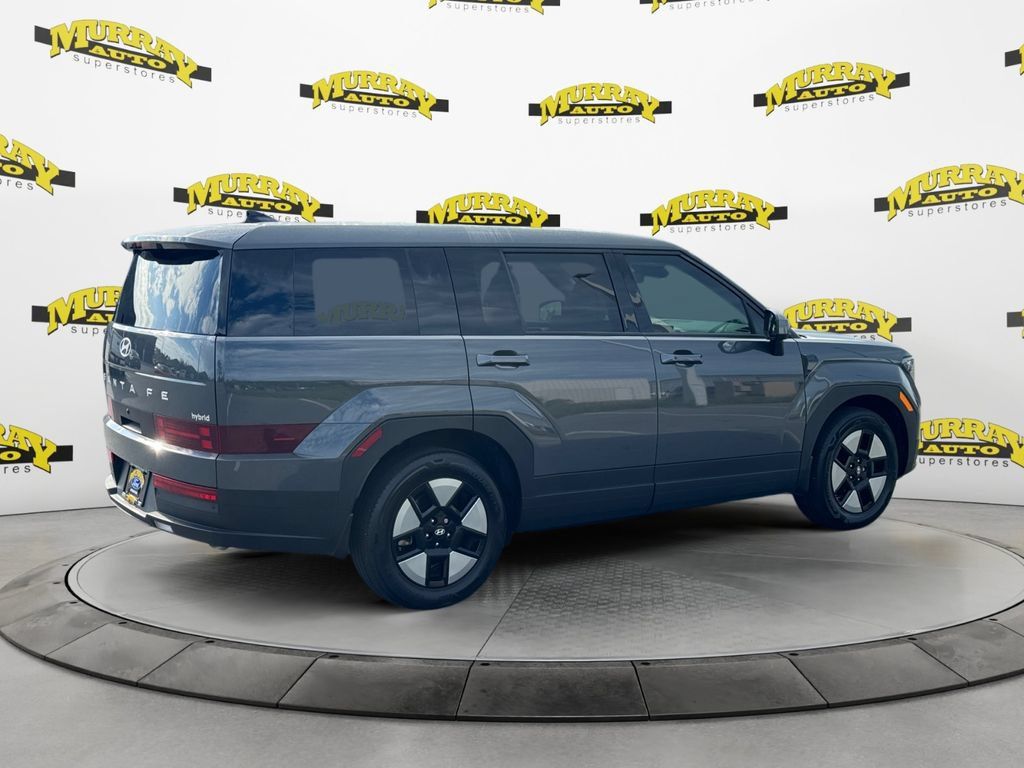 Used 2026 Hyundai Santa Fe SE FWD image 5