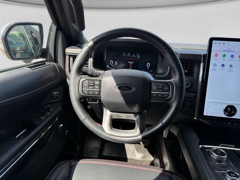 Used 2024 Ford Expedition Limited AWD/4WD image 15