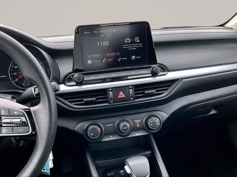 Used 2023 Kia Forte LXS w/ LXS Technology Package image 9