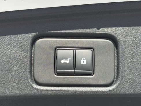 Certified 2025 Nissan Pathfinder SL AWD/4WD image 27