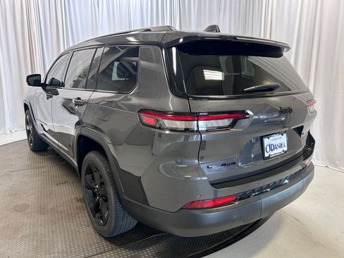 Used 2022 Jeep Grand Cherokee L Laredo AWD/4WD image 26