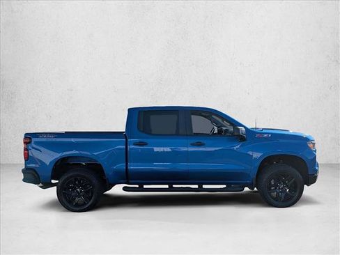 Used 2024 Chevrolet Silverado 1500 Custom Trail Boss w/ Turbomax Blackout Package AWD/4WD image 4
