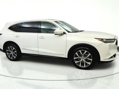 Used 2023 Acura MDX FWD w/ Technology Package image 8