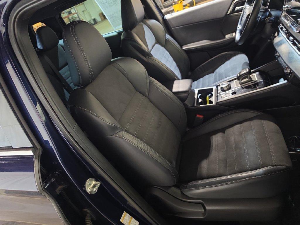 Used 2023 Mitsubishi Outlander SE FWD image 26