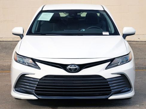 Used 2022 Toyota Camry LE FWD image 39