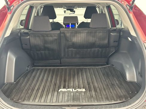 Used 2023 Toyota RAV4 LE AWD/4WD image 22