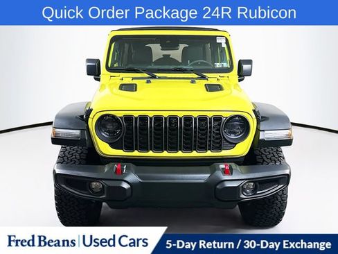 Used 2024 Jeep Wrangler Unlimited Rubicon w/ Technology Group AWD/4WD image 2