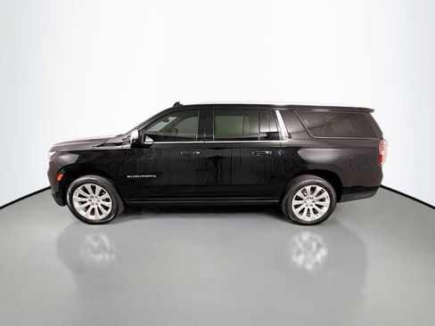 Used 2022 Chevrolet Suburban Premier image 4