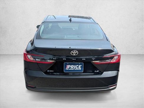 Used 2025 Toyota Camry LE FWD image 6
