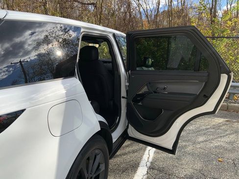 New 2025 Land Rover Range Rover Sport Dynamic SE image 16