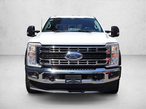 Used 2025 Ford F550 4x4 Crew Cab Super Duty image 2