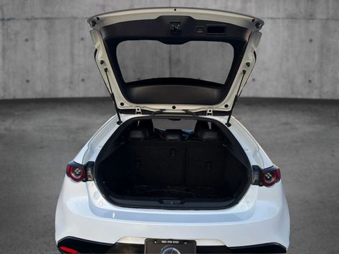 Used 2021 MAZDA MAZDA3 s FWD image 13