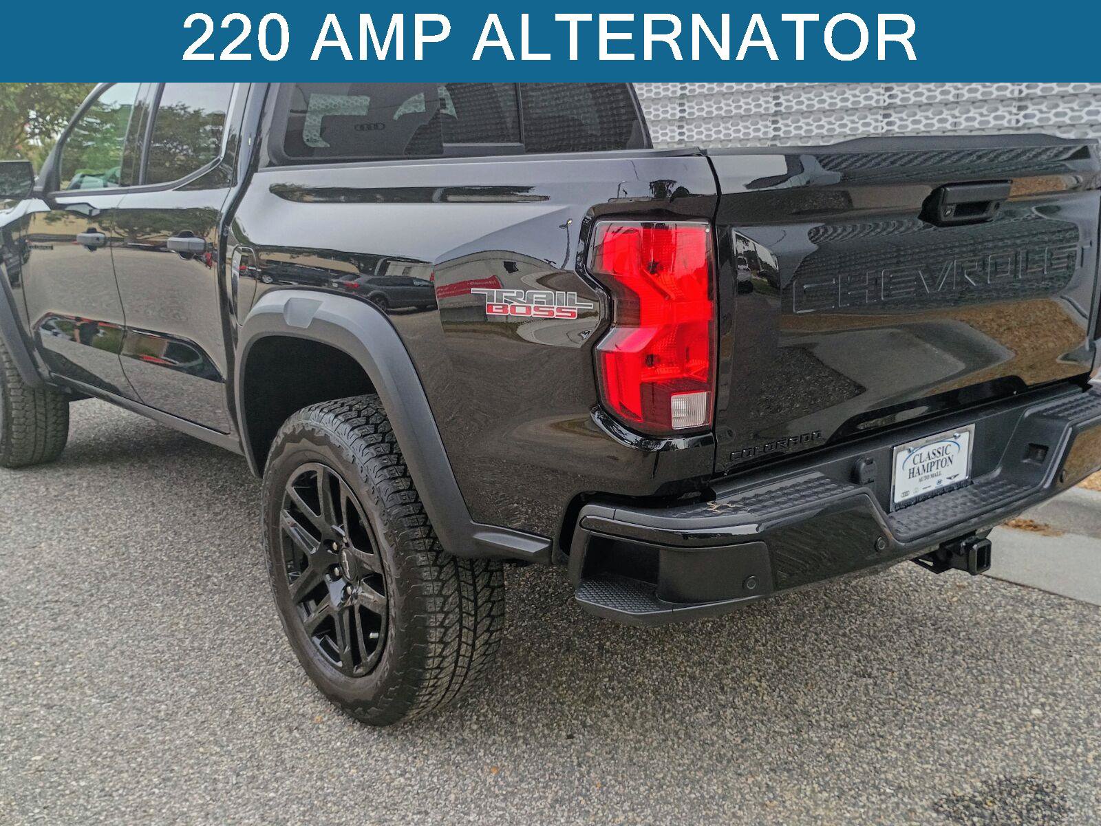 Used 2023 Chevrolet Colorado Trail Boss w/ Safety Package AWD/4WD image 8